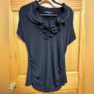 Heart soul brand black top. Size 1X.